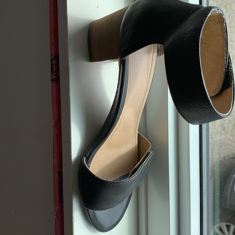 Vionic Heels with ankle strap